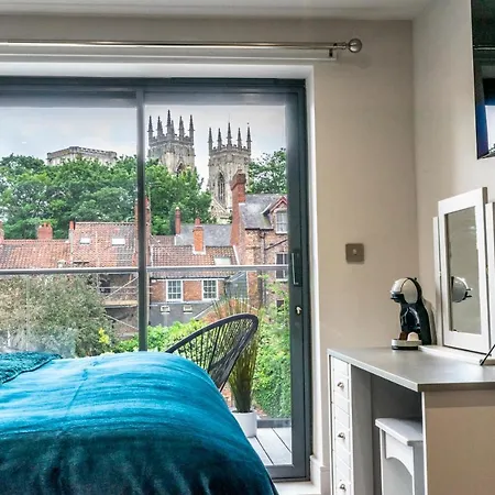 5 The Quadrant Apartament York